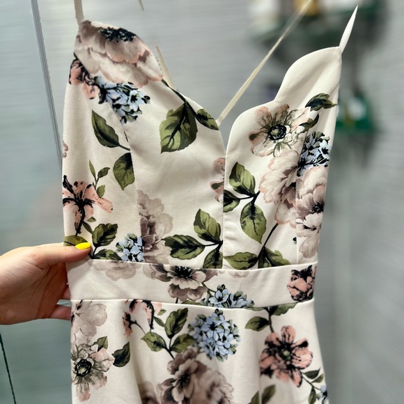 Fashion Nova Women's White Floral Polyester V-Neck Sleeveless Mini Dress S - Picture 4 of 8